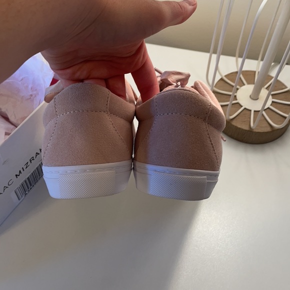 NWT ISAAC MIZRAHI LIVE LIGHT PINK SUEDE CASUAL SNEAKERS - WOMENS 9 - Picture 8 of 10